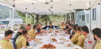 Vali Sözer, Orman Yangınıyla Mücadele Eden Personele Teşekkür Etti