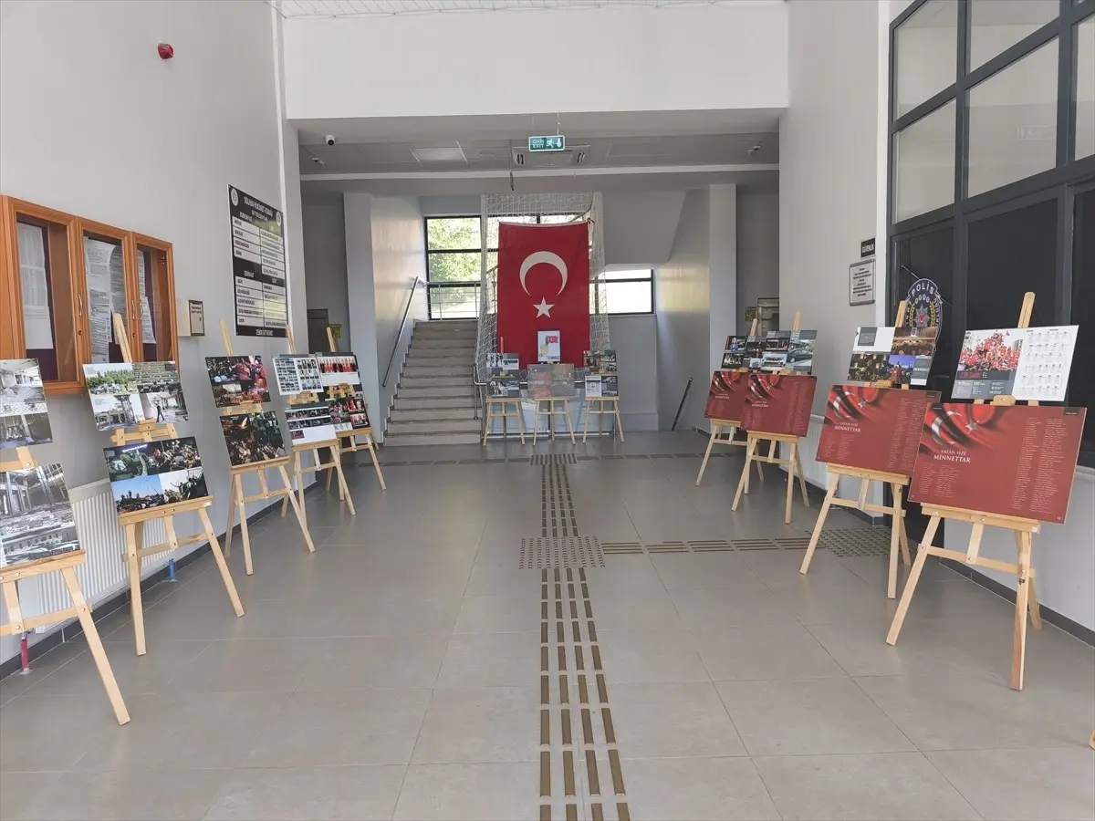 Bingöl Solhan'da 15 Temmuz için Fotoğraf Sergisi Açıldı