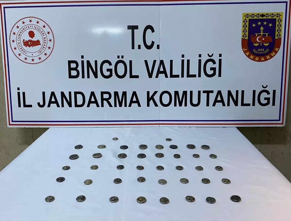 Bingöl'de Tarihi Eser Kaçakçılığı: 42 Sikke Ele Geçirildi