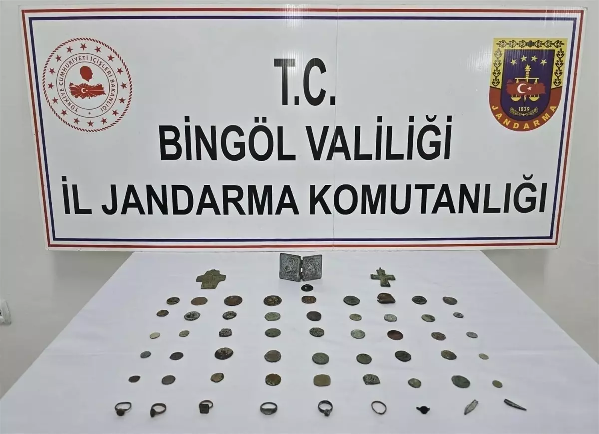 Bingöl'de 45 Tarihi Eser Ele Geçirildi
