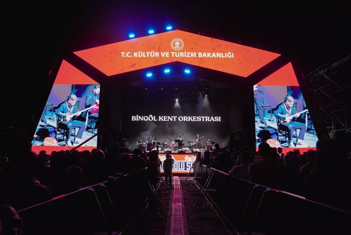 Bingöl'de 'Bir Anadolu Şenliği' Coşkusu