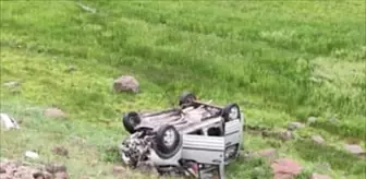 Karlıova'da Kamyonla Çarpışan Hafif Ticari Araç Sürücüsü Hayatını Kaybetti