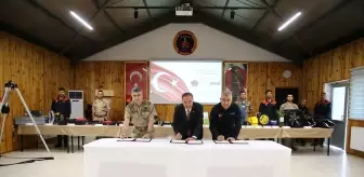 Bingöl'de Jandarma'ya Afet Ekipmanları Teslim Edildi