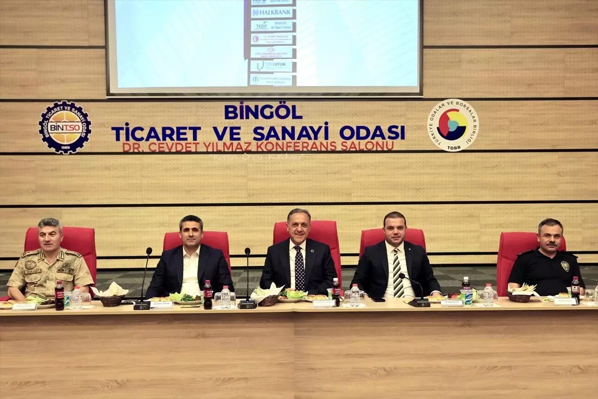 Bingöl'de Oto Galericiler Sitesi için İstişare Toplantısı Gerçekleştirildi