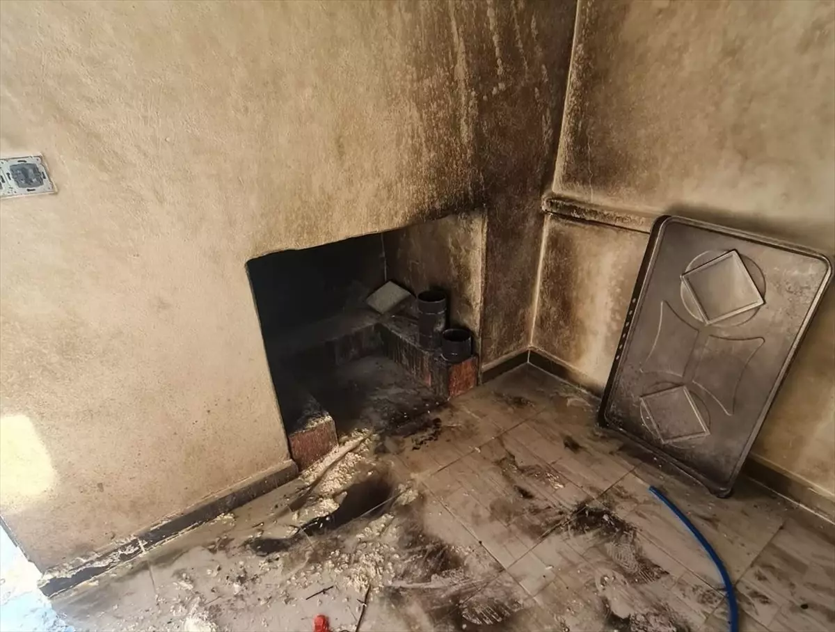 Bingöl'de Ekmek Pişirirken Benzin Bidonu Patladı: 6 Kadın Yaralandı