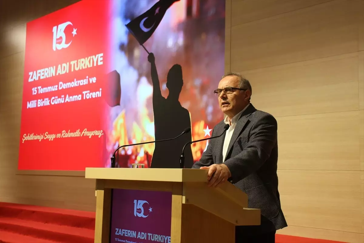 Biruni Üniversitesi 15 Temmuz şehitlerini 'Zaferin Adı Türkiye' etkinliğiyle andı