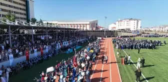 Bitlis Eren Üniversitesi'nde Mezuniyet Sevinci