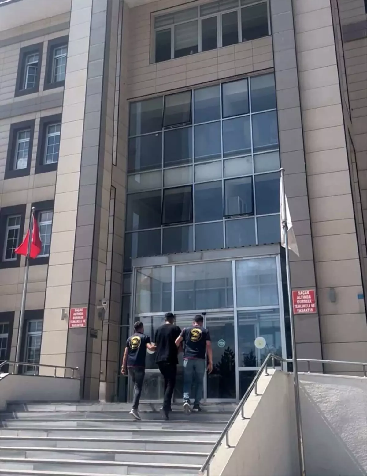 Bitlis'te Kasten Adam Öldürme Suçundan Aranan Zanlı Yakalandı