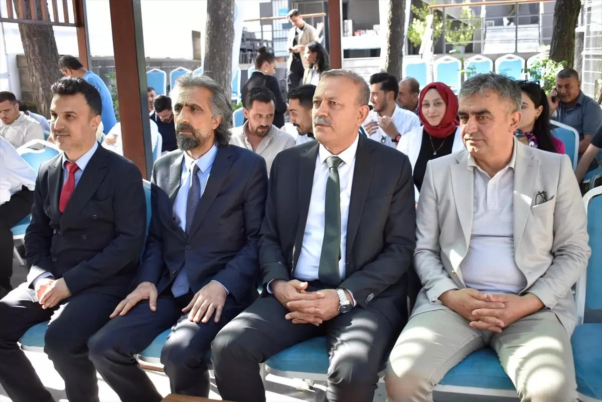 Bitlis Eren Üniversitesi'nde 'Turizmde Akıllı Dönüşüm' Etkinliği