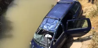 Ahlat'ta Otomobilin Kanala Düşmesi Sonucu 1 Ölü, 2 Yaralı