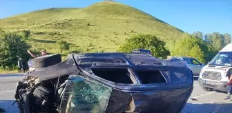 Tatvan'da Minibüs ve Otomobil Çarpıştı: 2 Ölü, 1 Yaralı