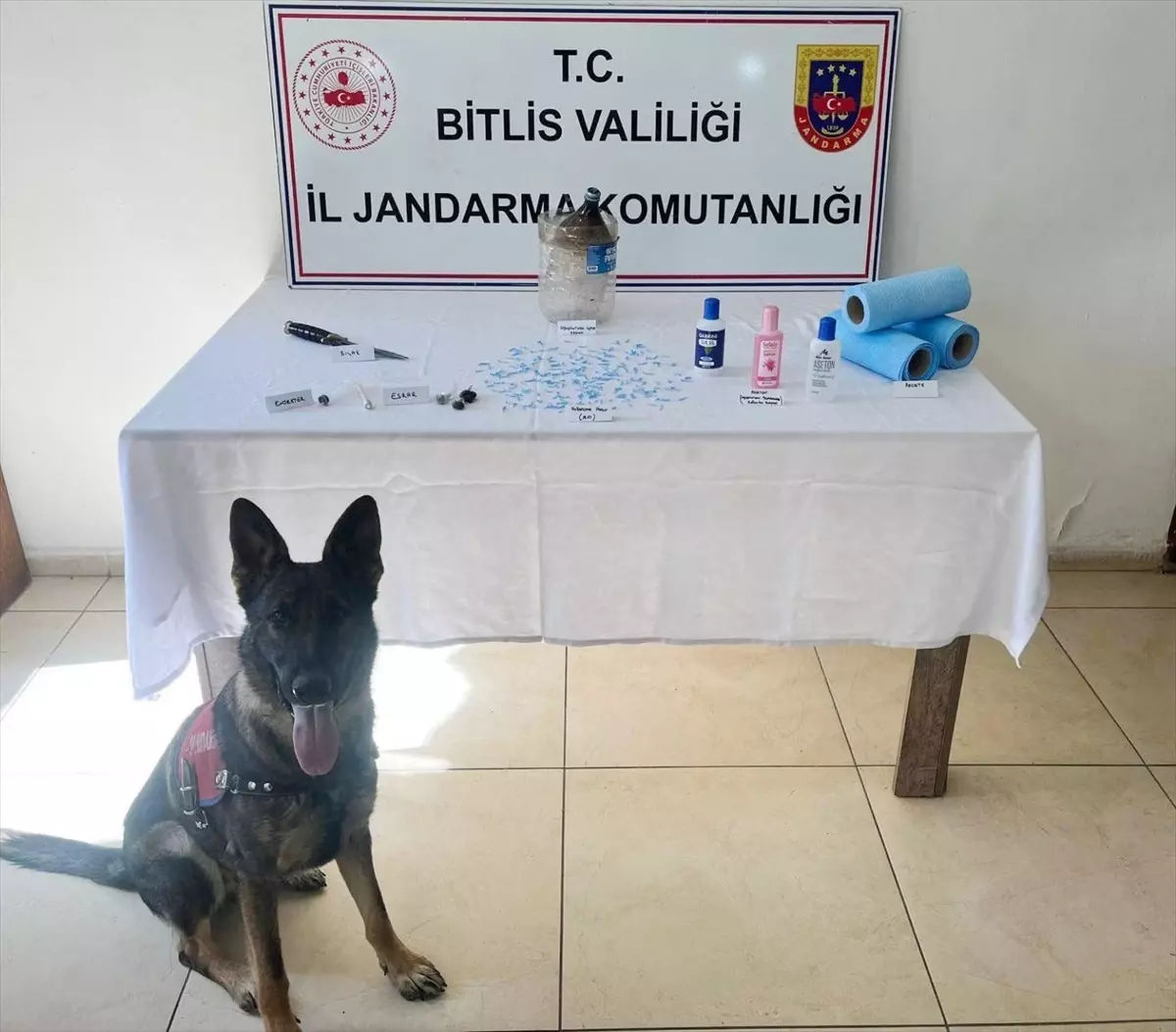 Bitlis'te Uyuşturucu Operasyonu: 3 Gözaltı