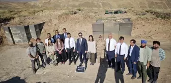 Bitlis Valisi Karakaya, Urartu Dönemine Ait Kef Kalesi Kazı Çalışmalarını İnceledi