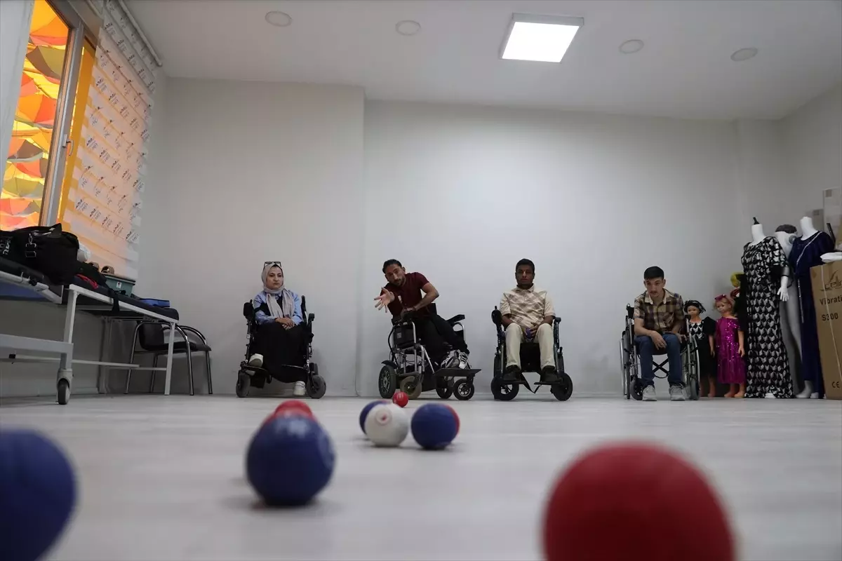 Serebral Palsili Öğretmen Yavuz Öndem, Dünya Boccia Şampiyonası'na Hazırlanıyor