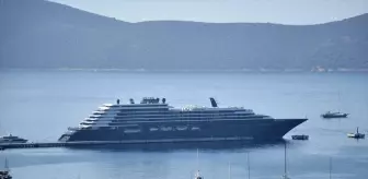 Bodrum'a İki Kruvaziyer Gemisi Geldi