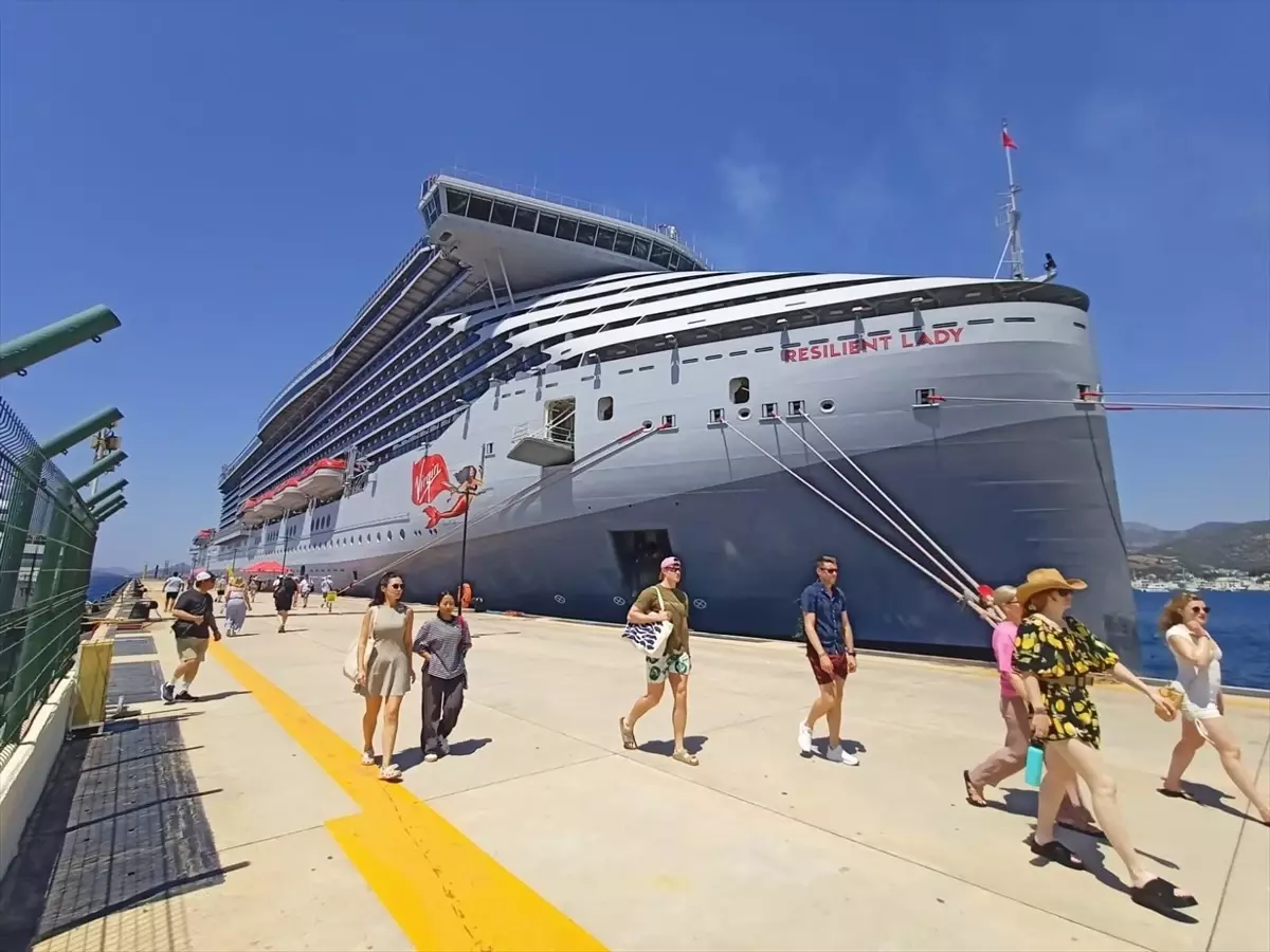 Bodrum'a Kruvaziyer Turisti Akın Etti