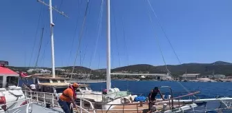 Bodrum Açıklarında Su Alan Tekne Kurtarıldı