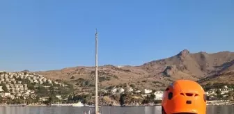 Bodrum Açıklarında Sürüklenen Teknedeki İki Kişi Kurtarıldı