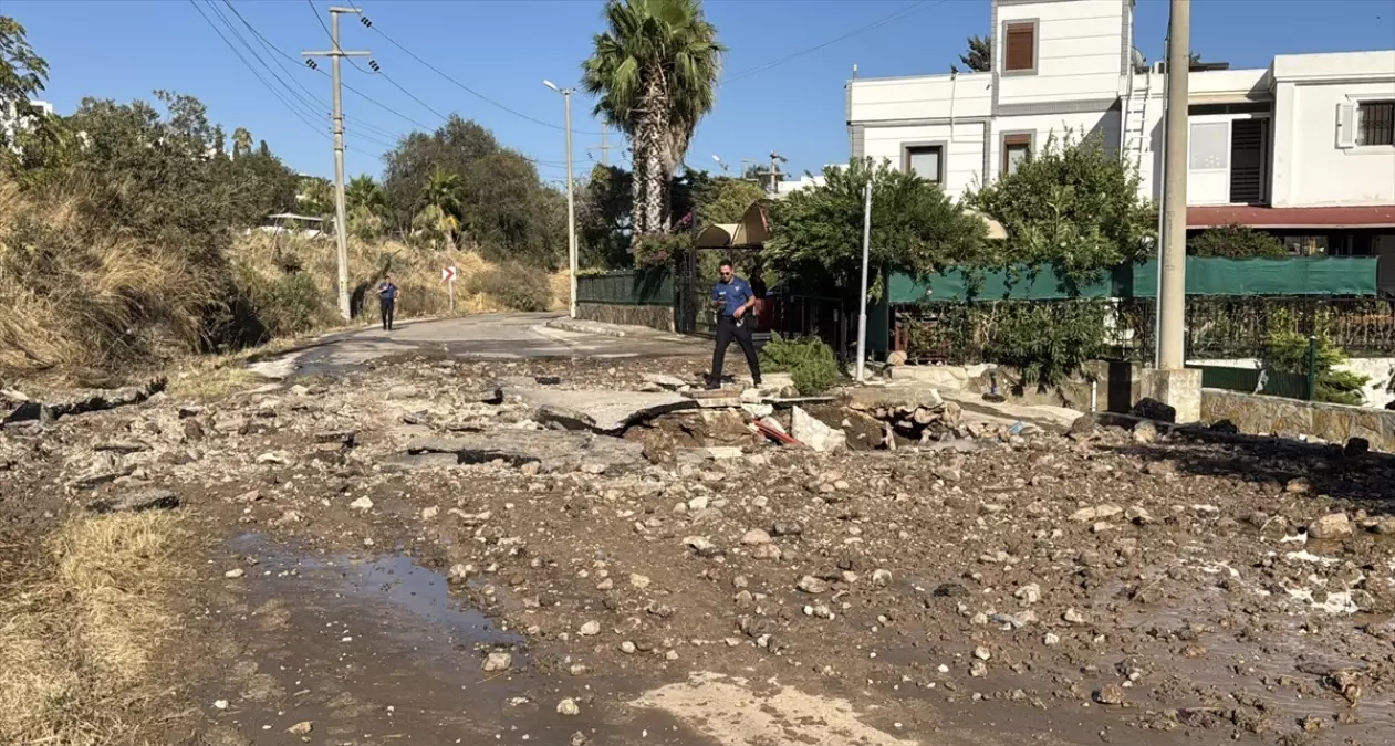 Bodrum'da İçme Suyu İsale Hattında Patlama