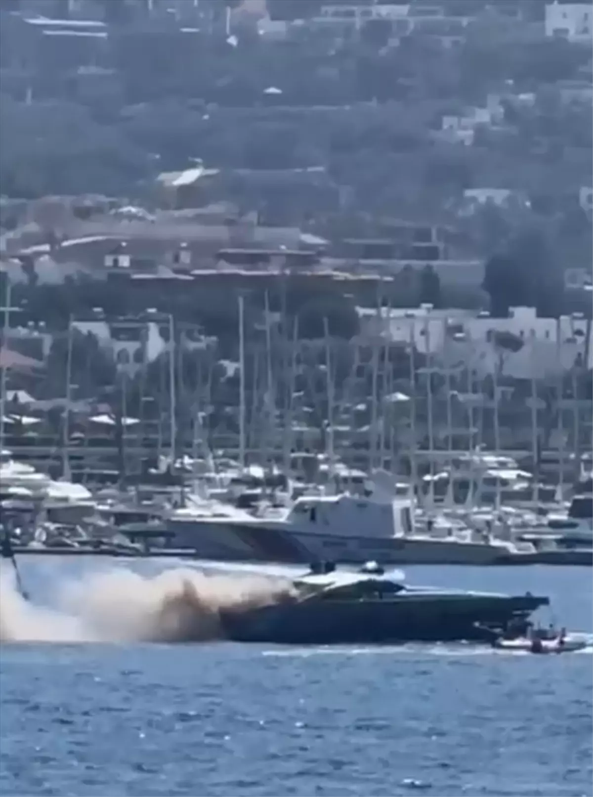 Bodrum'da Motoryatta Yangın: Ekipler Hızla Müdahale Etti
