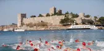Bodrum'da Sağlıklı Yaşam İçin Yüzme Etkinliği Düzenlendi