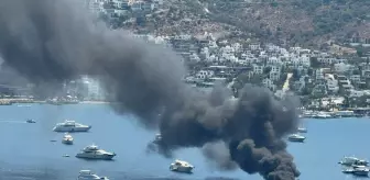 Bodrum'da Teknede Yangın: Bir Kişi Kurtarıldı