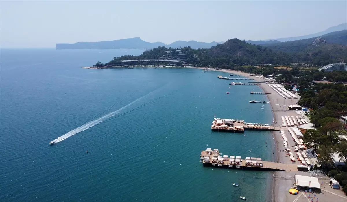 Marmara'nın Plajları Tatilcilerle Dolu
