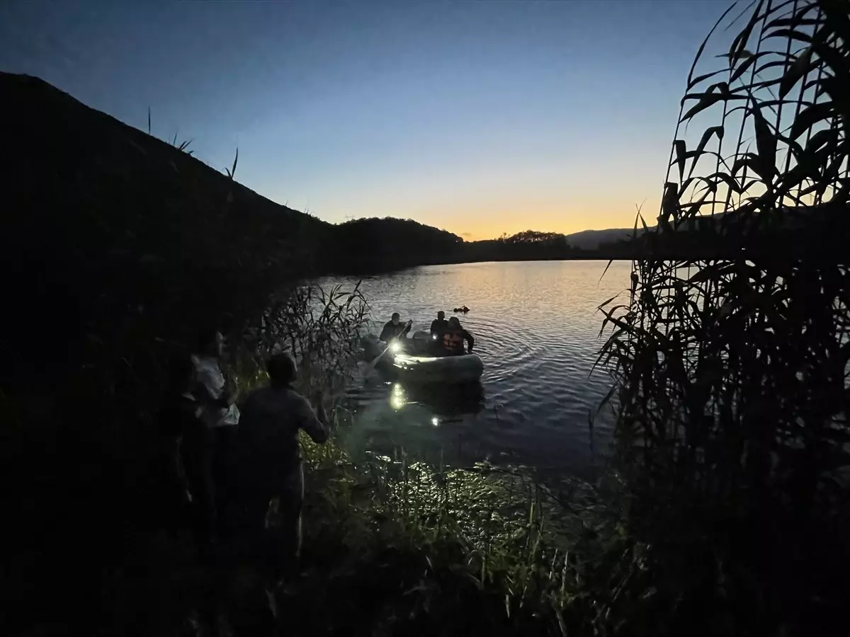 Bolu'da Gölette Kaybolan Genç İçin Arama Kurtarma Çalışmaları Başlatıldı