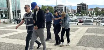 Bolu'da Çalıntı Plakayla Hırsızlık Yapan Şüpheliler Gözaltına Alındı