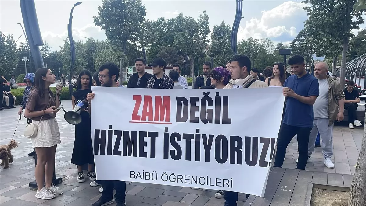 Bolu'da Öğrenciler Ulaşım Zammını Protesto Etti