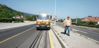 Bolu Dağı Geçişinde Trafik Tabelaları İçin Temizlik Çalışması Başlatıldı