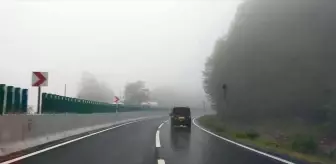 Bolu Dağı'nda Sis Ulaşımı Olumsuz Etkiliyor