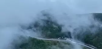 Bolu Dağı'nda D-100 Kara Yolunda Sis ve Sağanak Ulaşımı Zorlaştırıyor