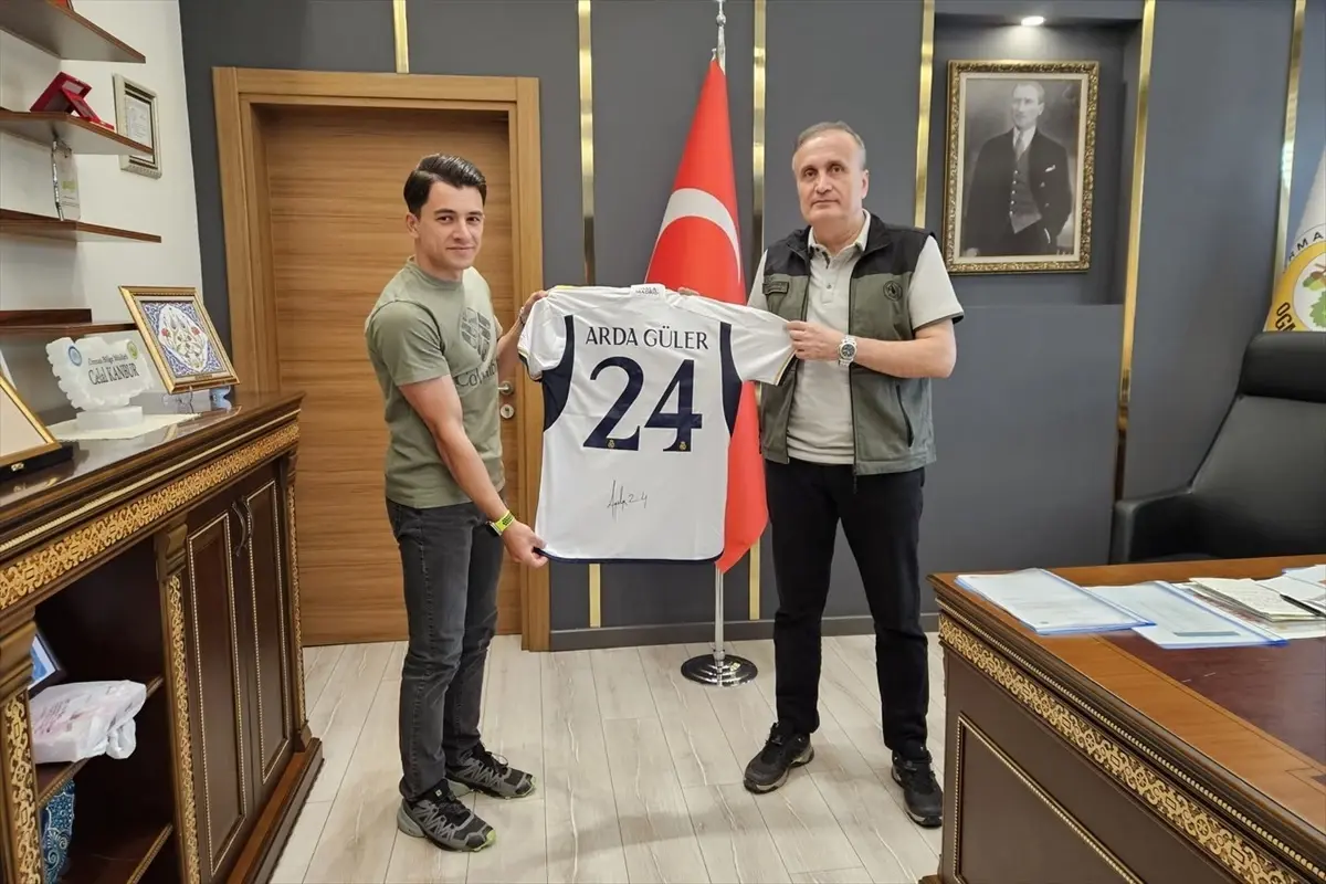 Arda Güler, Bolu Orman Bölge Müdürü'ne İmzalı Forma Gönderdi