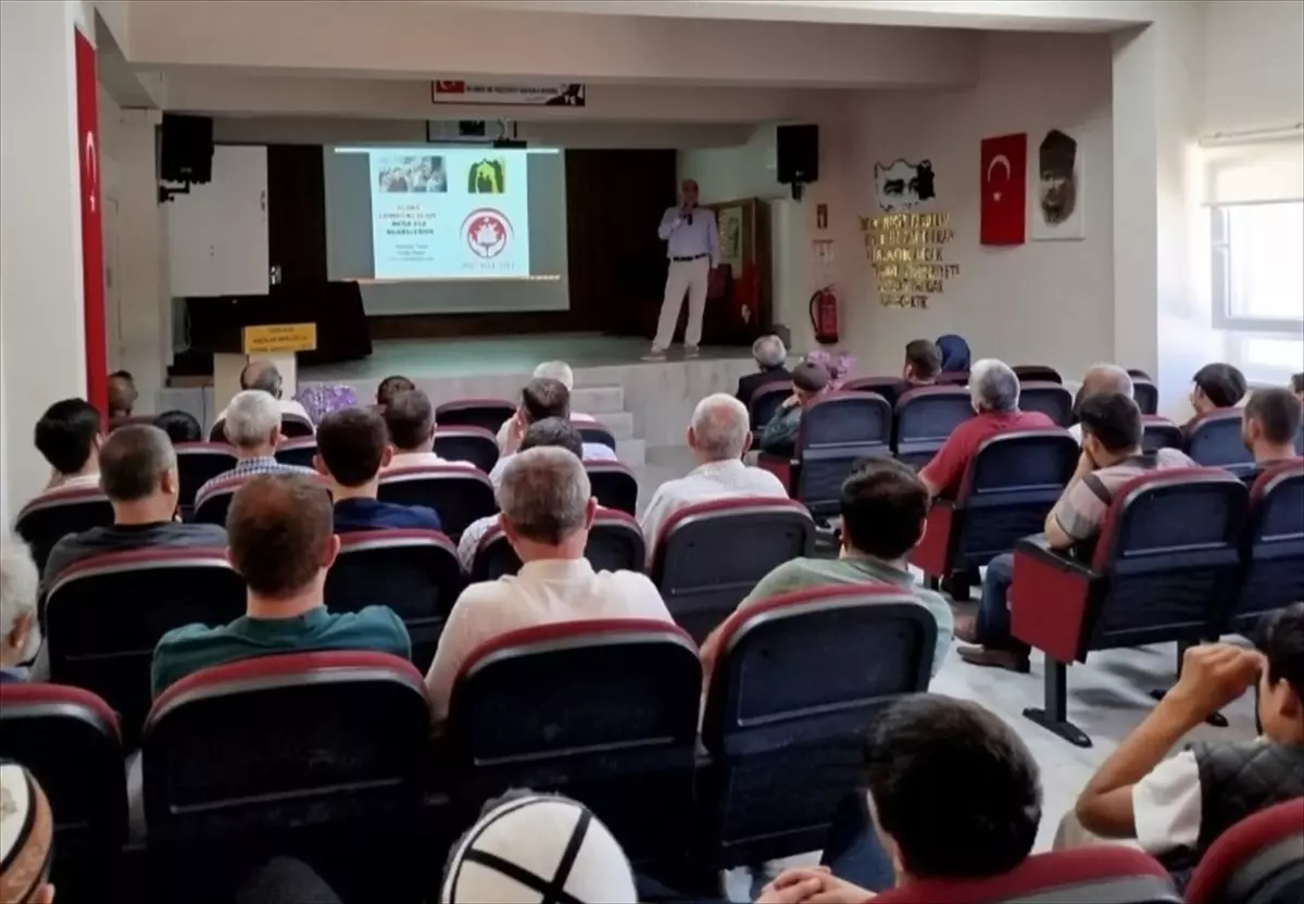 Yeniçağa'da 'Mutlu Aile Başarılı Çocuk' Konferansı Düzenlendi