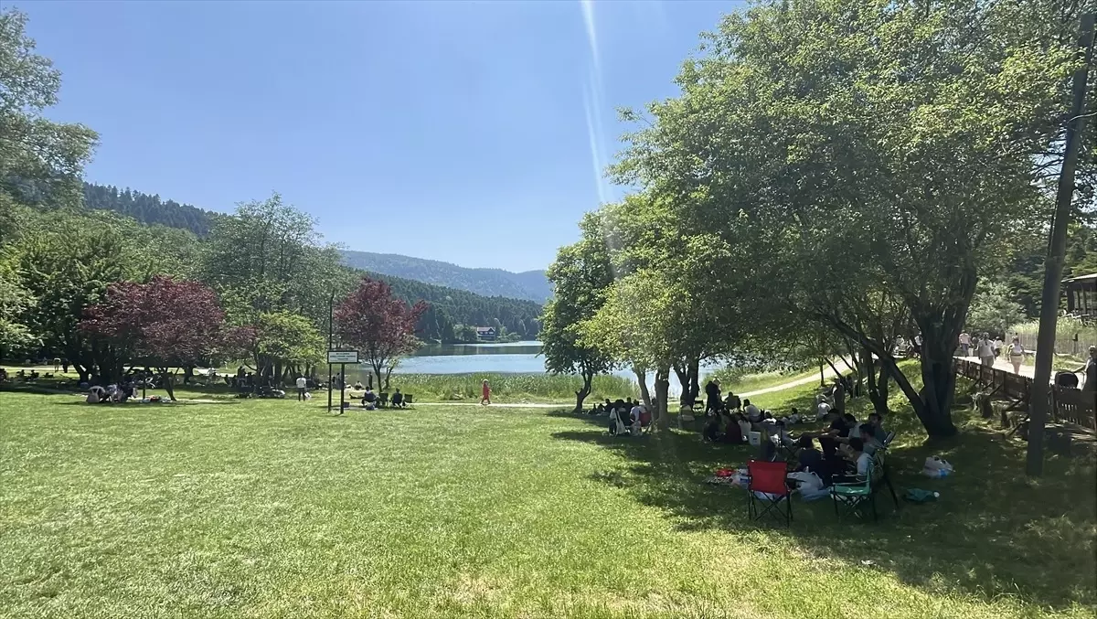 Kurban Bayramı'nda Gölcük Tabiat Parkı'na Yoğun İlgi