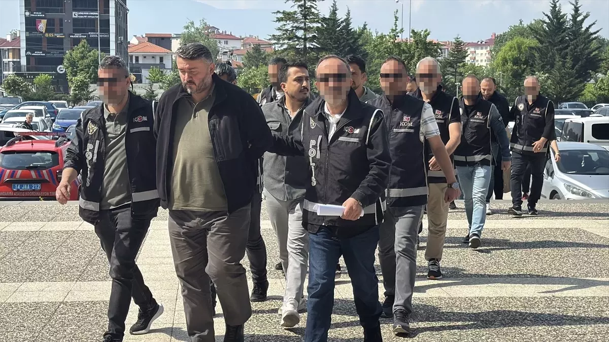 Bolu'da FETÖ'nün Finansal Yapılanmasına Operasyon: 6 Gözaltı
