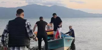 İznik Gölü'nde Mahsur Kalan Kişi Kurtarıldı
