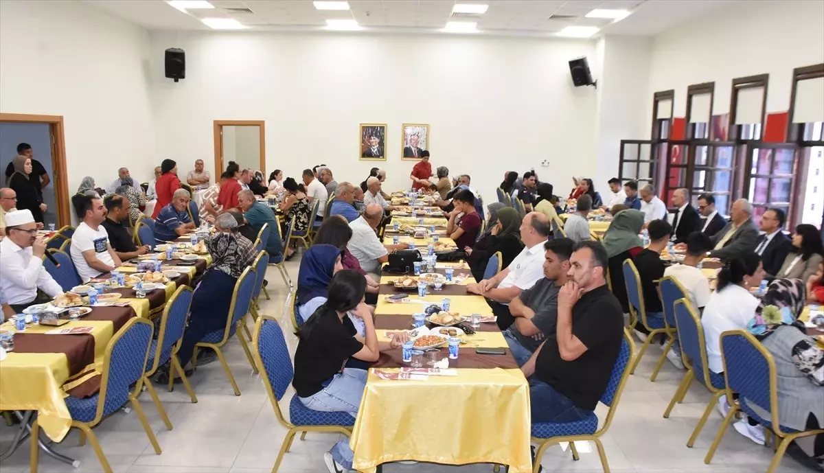 Boyabat'ta şehit aileleri ile gaziler onuruna yemek düzenledi
