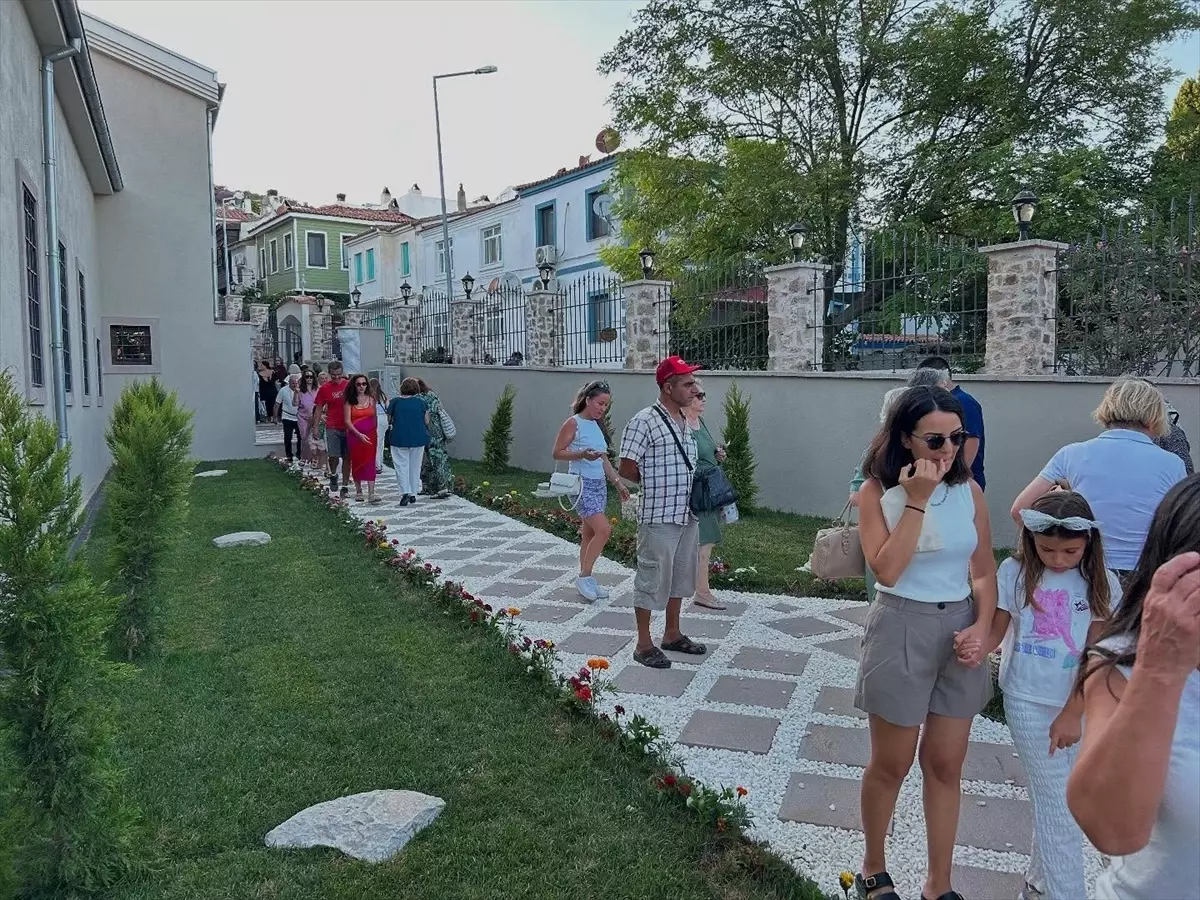 Bozcaada'daki Meryem Ana Kilisesi Yeniden Açıldı