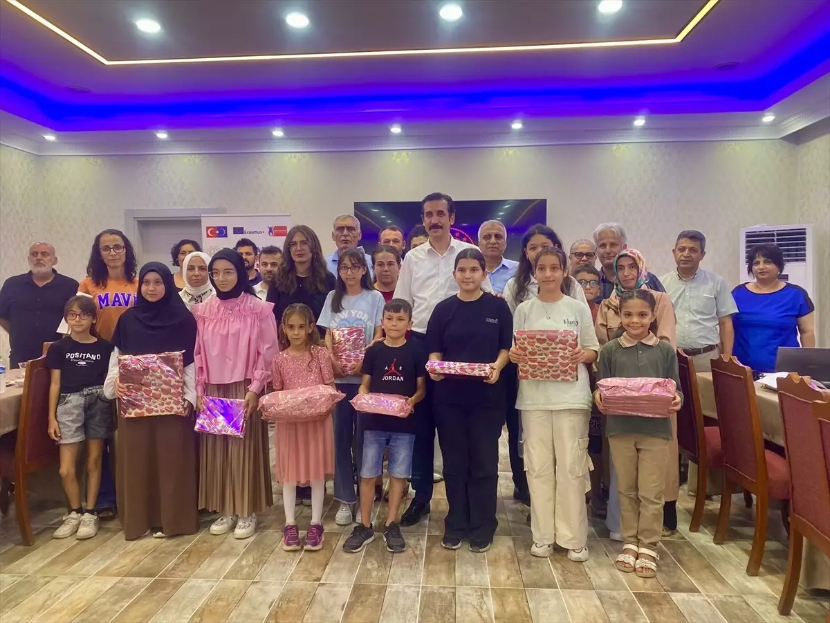 Bozyazı'da En Çok Kitap Okuyan Öğrencilere Ödül Verildi