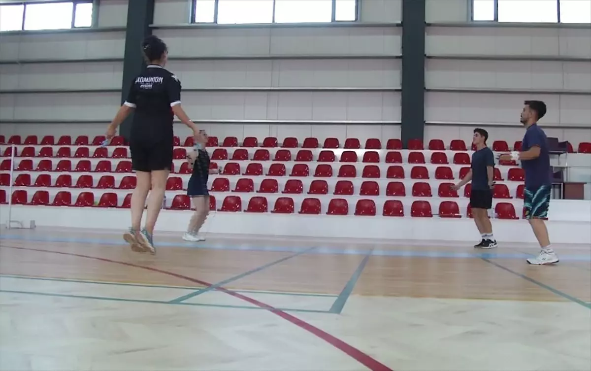 Bucak'ta Yaz Spor Okulları Devam Ediyor