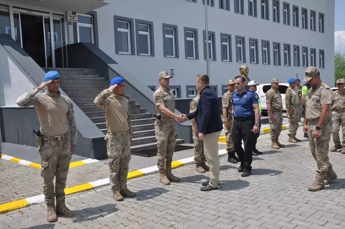 Kaymakam Koşansu, Bayramda Güvenlik Güçleri ve Hastaları Unutmadı