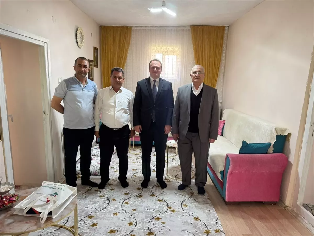 Bulanık Kaymakamı Koşansu, şehit ailelerini ve gazileri ziyaret etti