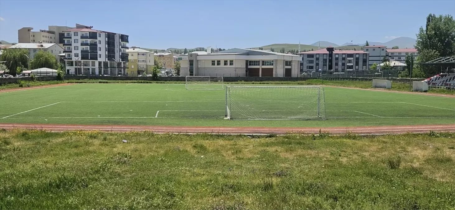 Muş'ta Amatör Stadyum Yenileme Çalışmaları Başlıyor