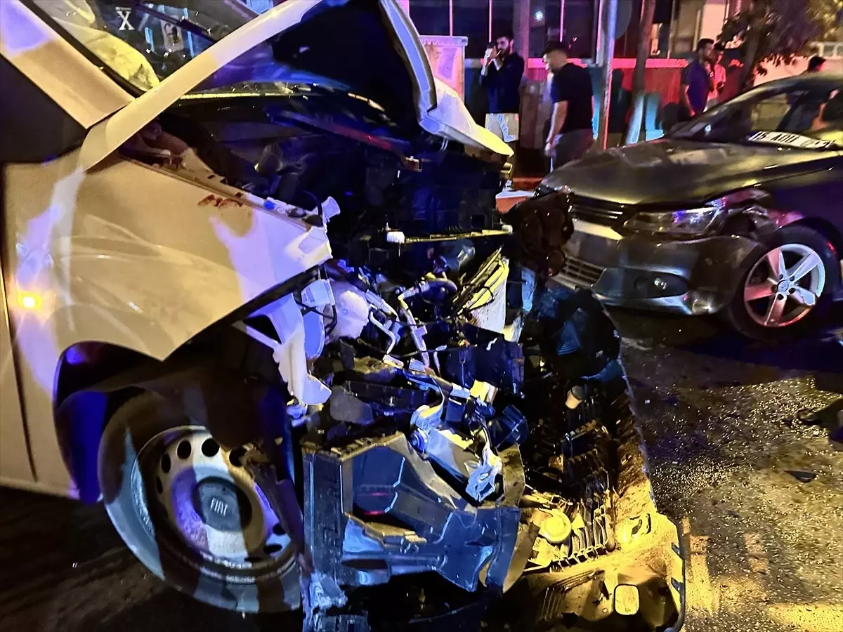 Burdur'da Trafik Kazası: 1 Ölü, 4 Yaralı