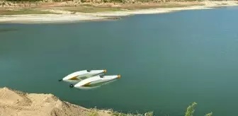 Burdur'da Uçak Kaza Kırıma Uğradı, Pilotlar Kurtarıldı
