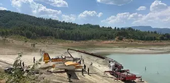 Burdur'da Kaza Kırıma Uğrayan Uçak Gölden Çıkarıldı