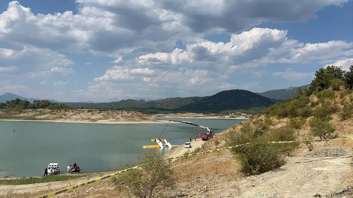 Burdur'da Kaza Kırımı Uğrayan Uçak Kurtarıldı
