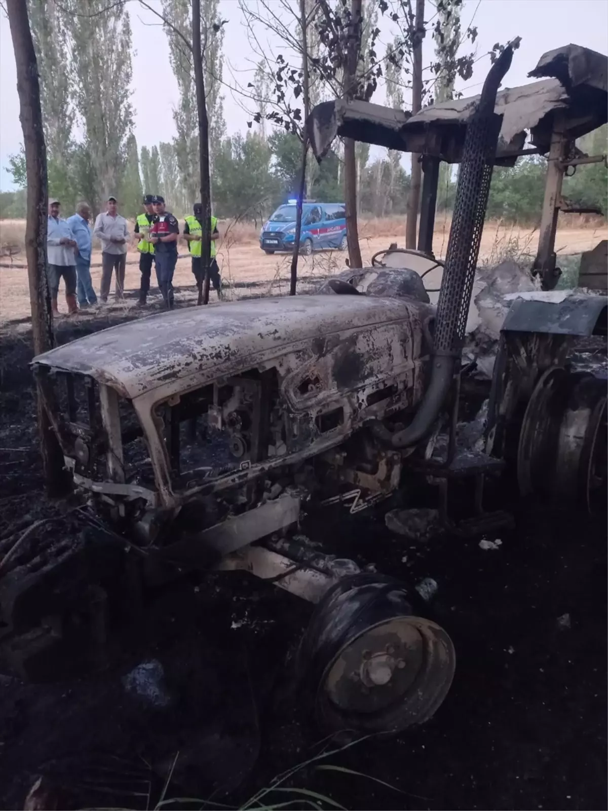 Burdur'da Traktörden Sıçrayan Yangın Kontrol Altına Alındı